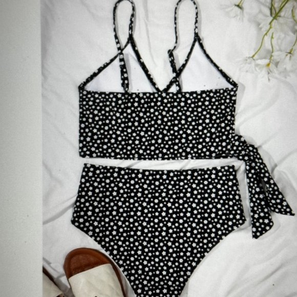 Brand New Ditsy Floral Print Knot Bikini Swimsuit Various - Picture 4 of 5